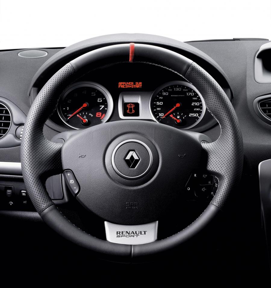  Renault Clio R.S. 2.0 16V 2006 года  (фото 88 из 125)